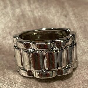 Silver Cigar Band Scalloped Style size 10-11 stretch